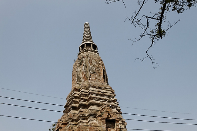 Prasat Nakhon Luang-034
